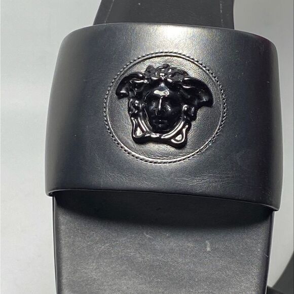 Versace La Medusa Leather Flat Sandals size 37 - Picture 5 of 14